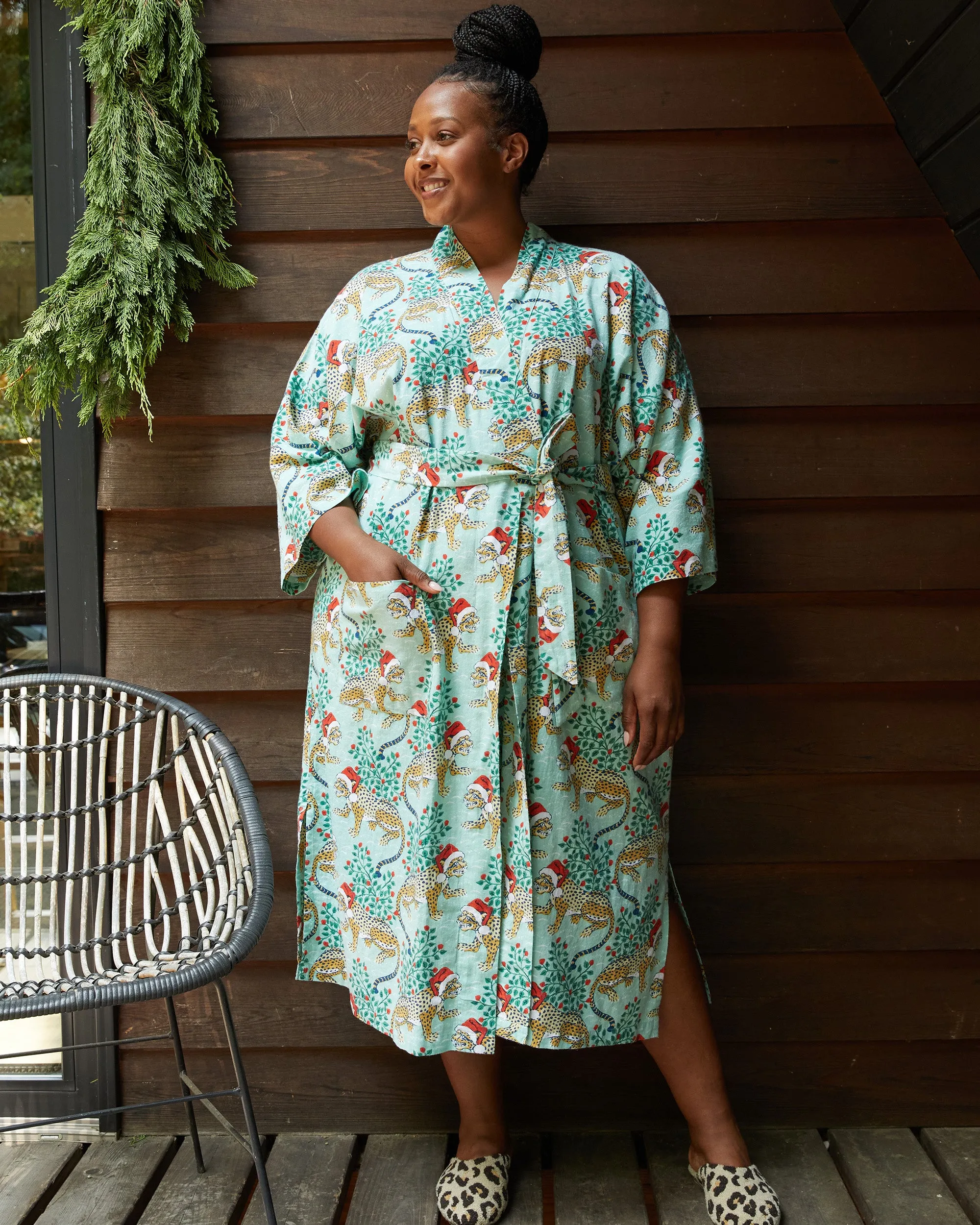 Holly Jolly Bagheera - Lightweight Flannel Robe - Frosted Mint