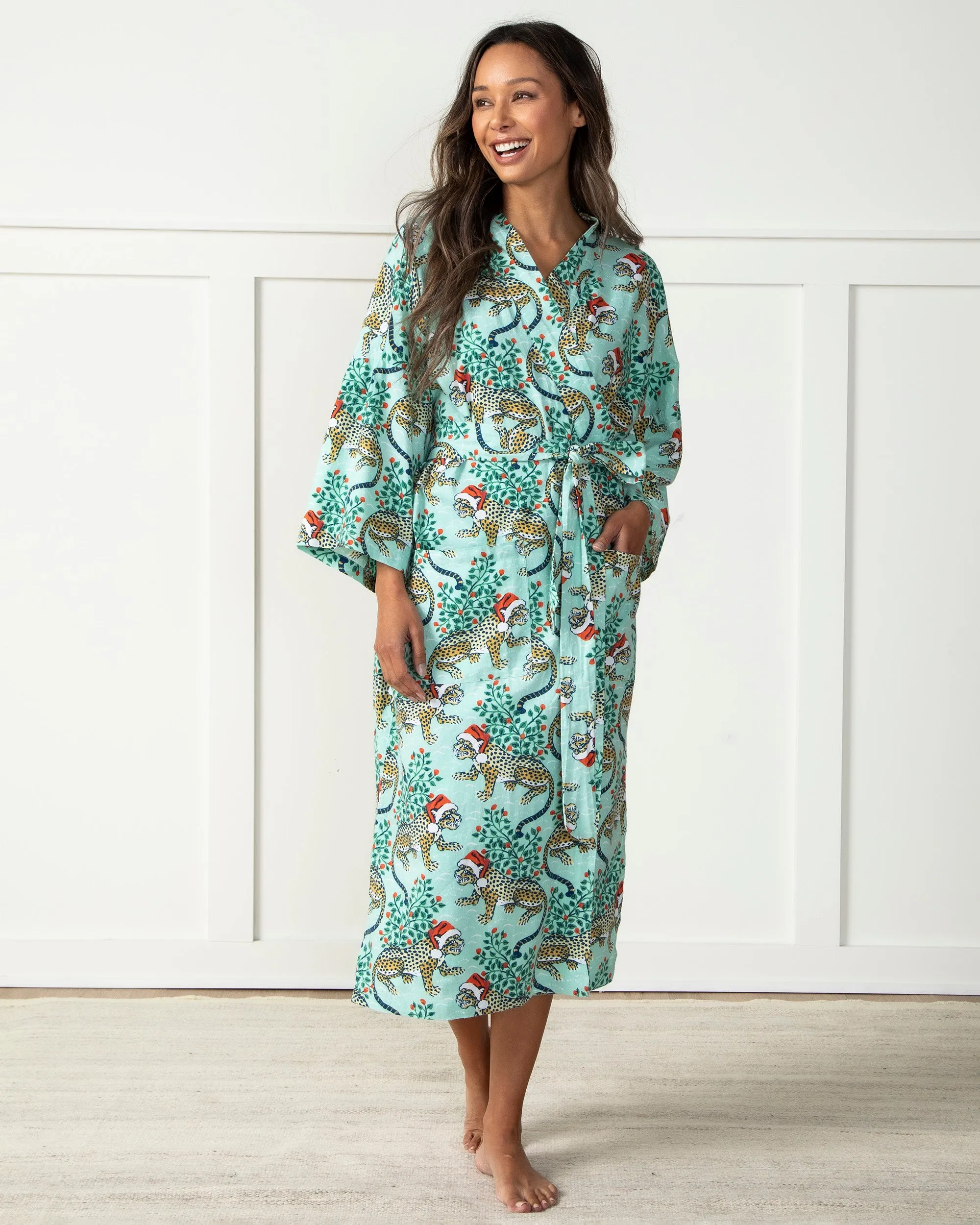 Holly Jolly Bagheera - Lightweight Flannel Robe - Frosted Mint