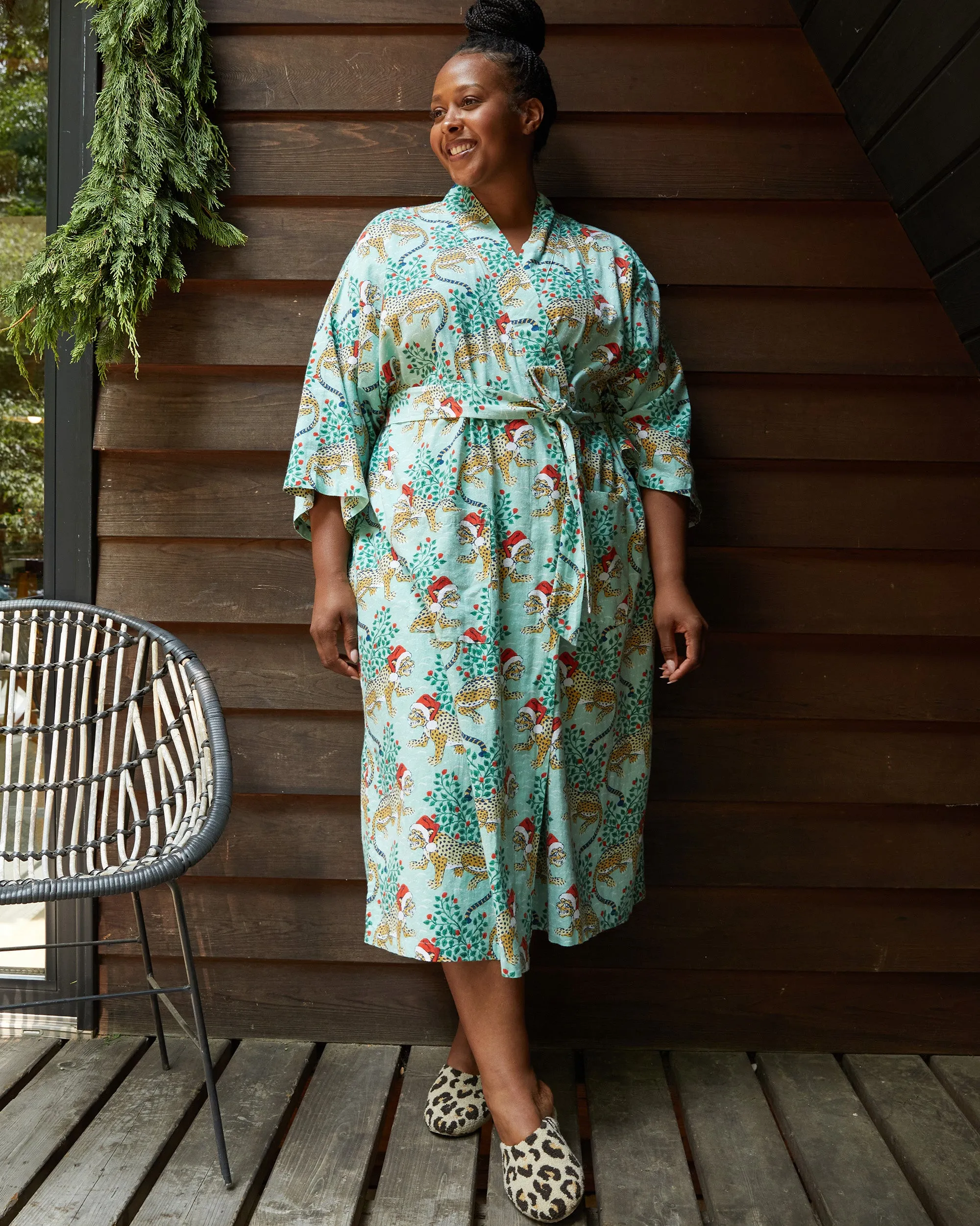 Holly Jolly Bagheera - Lightweight Flannel Robe - Frosted Mint